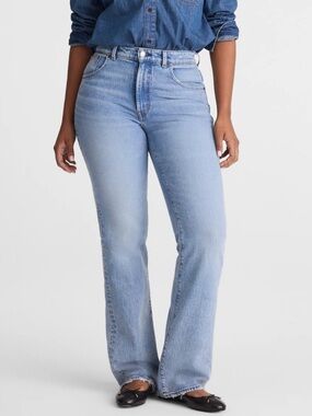 Madewell Curvy Relaxed Bootcut Jeans